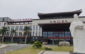 天福医院肛肠科翁国炳主任的技术革新：菊花微创变形记
